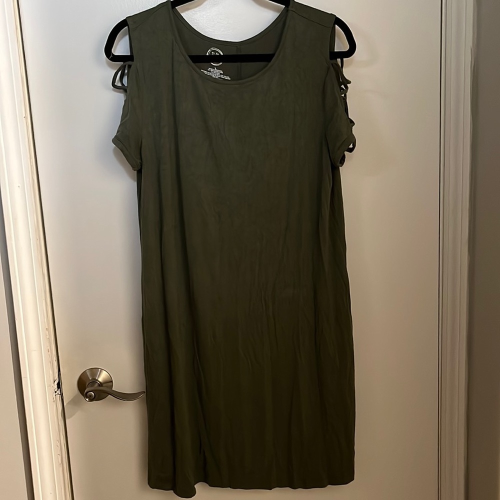 Super cute army green arm cutout mid length dress